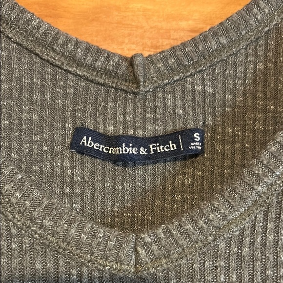 Abercrombie, Green Crop Tie Front Shirt - Picture 2 of 7